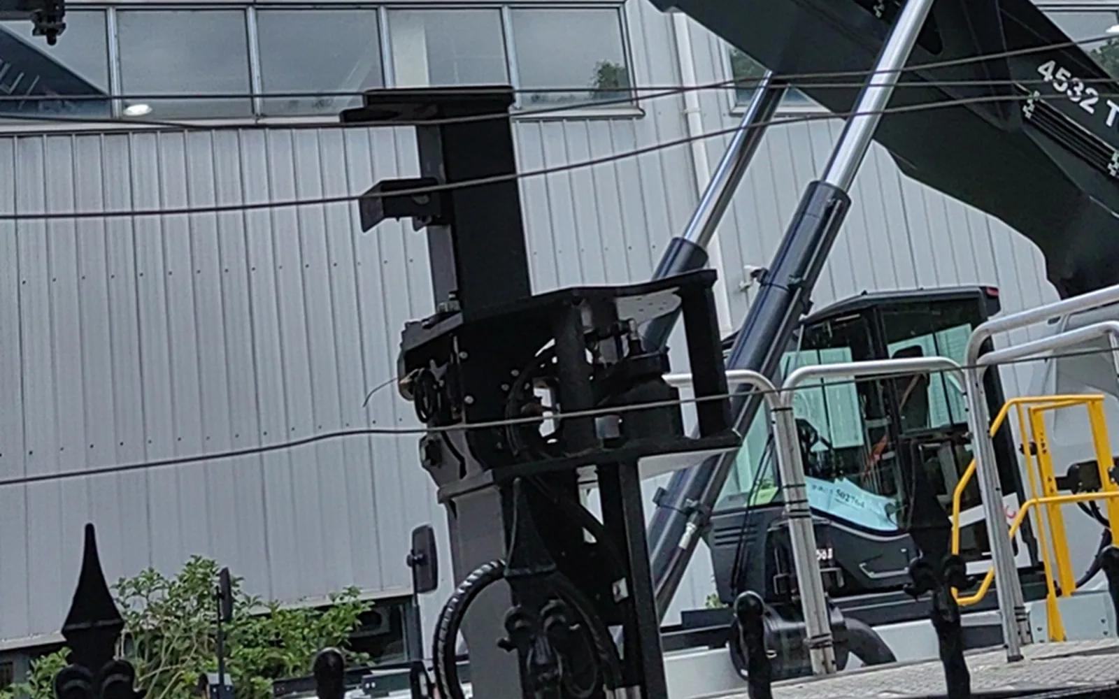 CNWSL cable carriers for industrial robots and manipulator automation cable protection